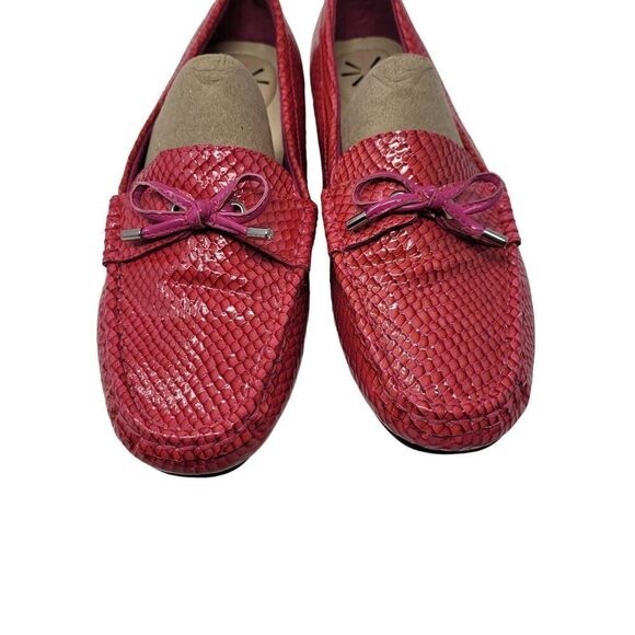 Isaac Mizrahi Leather Boat Shoes Loafers 9.5W Pink Snake Bow Slip On Barbiecore - Picture 2 of 11